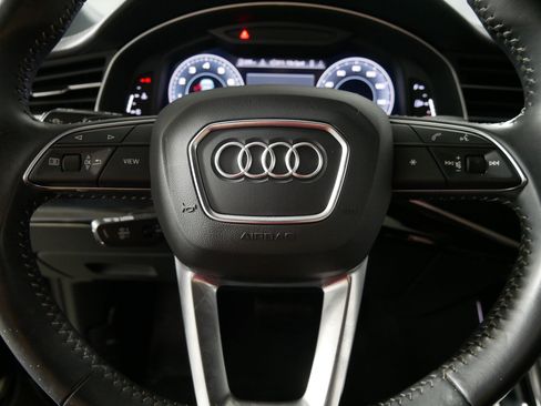 Used 2019 Audi Q8 Prestige AWD/4WD image 25