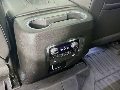 Used 2022 GMC Yukon XL AT4 w/ Technology Package image 31