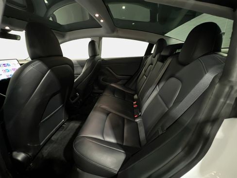 Used 2019 Tesla Model 3 RWD image 17