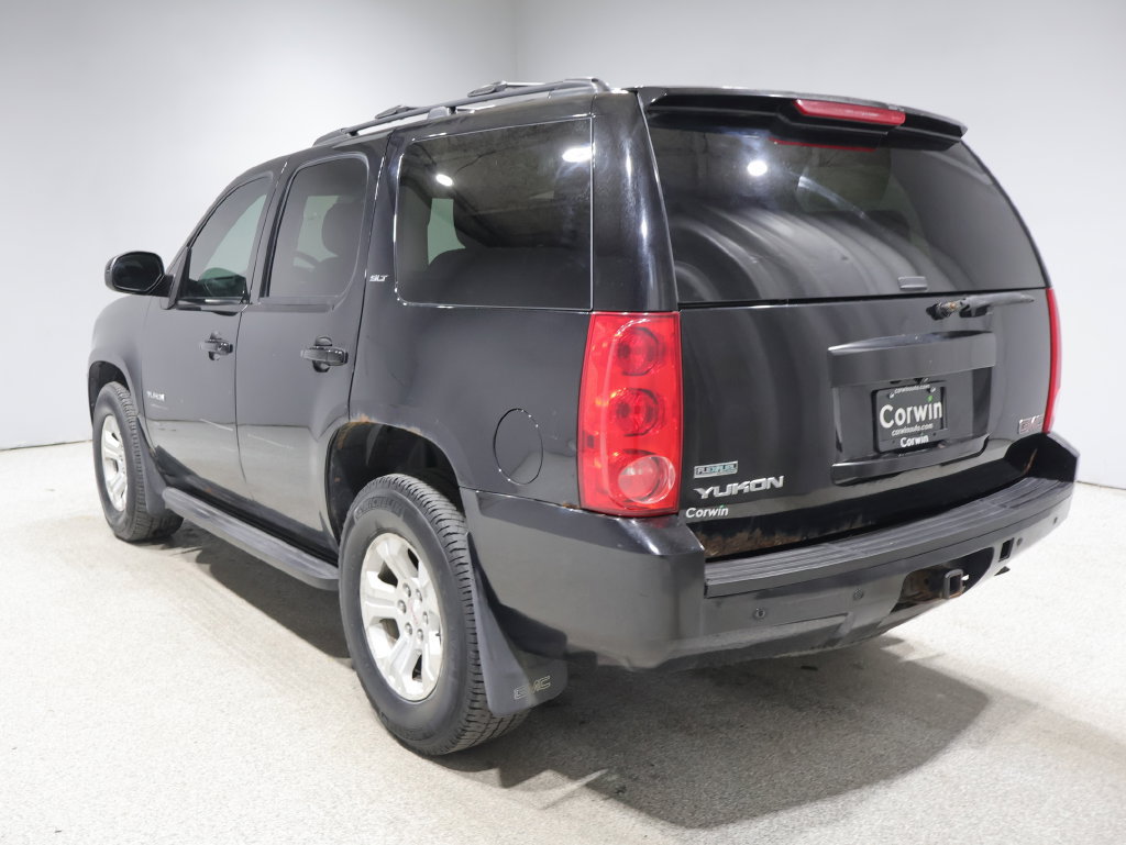 Used 2011 GMC Yukon SLT w/ SLT-2 Equipment Package AWD/4WD image 14