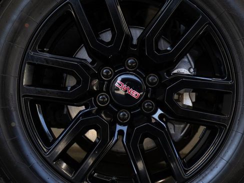Used 2020 GMC Sierra 1500 SLT w/ SLT Premium Package RWD image 10