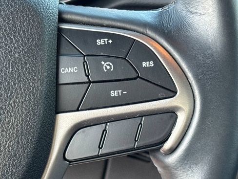 Used 2018 Jeep Grand Cherokee Limited AWD/4WD image 38
