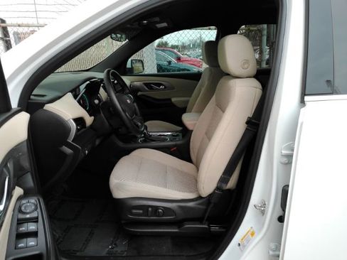 Used 2023 Chevrolet Traverse LT w/ LPO, Cargo Package image 14