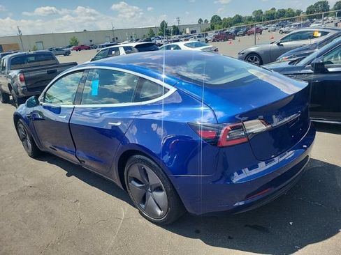 Used 2018 Tesla Model 3 RWD image 2