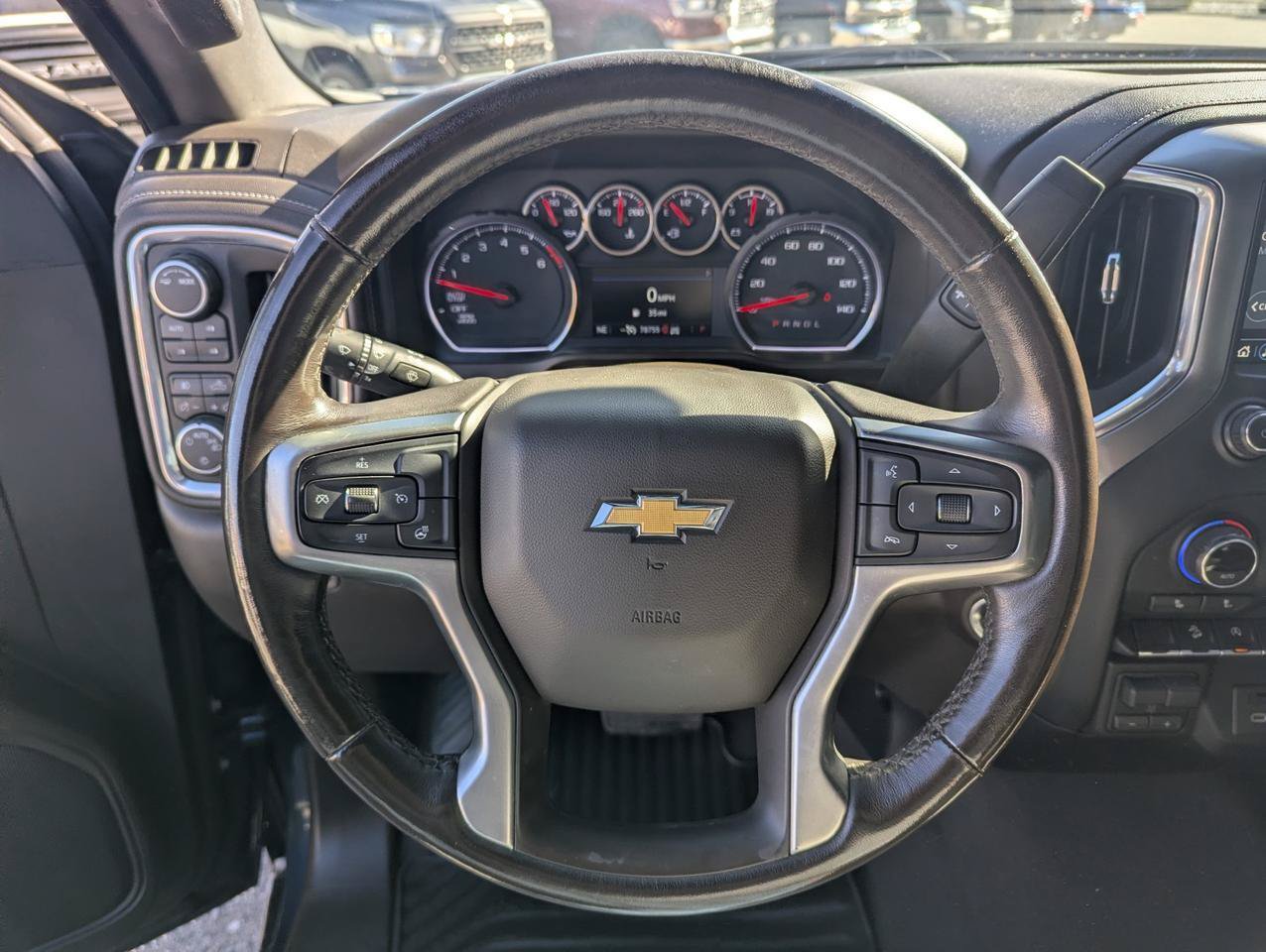 Used 2021 Chevrolet Silverado 1500 LT w/ Z71 Off-Road Package AWD/4WD image 15