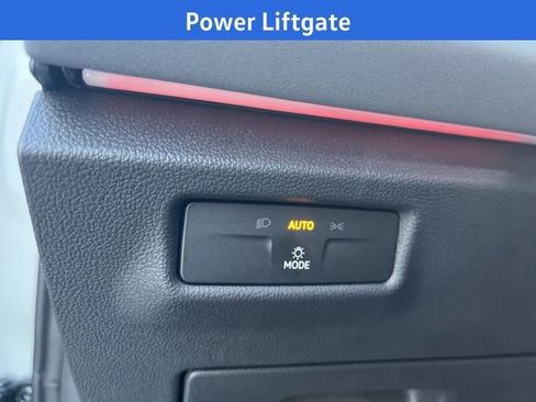 New 2026 Volkswagen Tiguan SE R-Line image 9