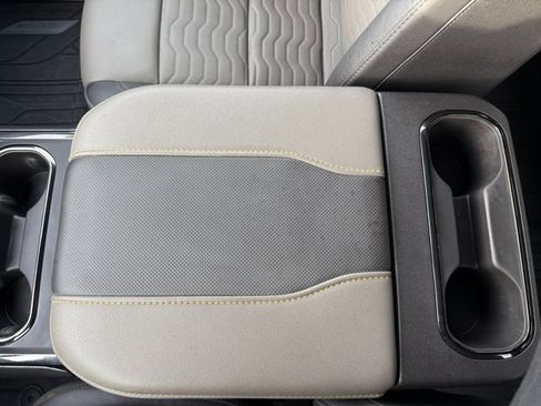 Used 2025 Chevrolet Silverado 2500 ZR2 w/ Technology Package image 21