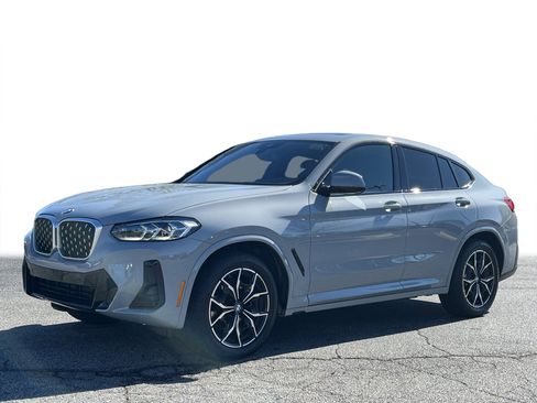 Used 2025 BMW X4 xDrive30i image 25