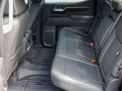 New 2026 GMC Sierra 1500 SLT image 20