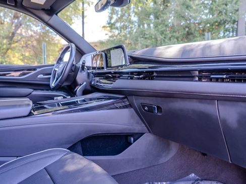 Used 2024 Cadillac Escalade Sport w/ Touring Package image 25