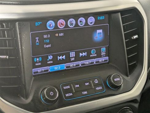 Used 2018 GMC Acadia SLT image 24