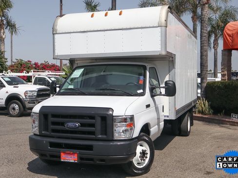 Used 2018 Ford E-350 and Econoline 350 Super Duty image 4
