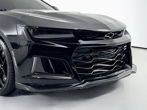 Used 2018 Chevrolet Camaro ZL1 RWD image 13