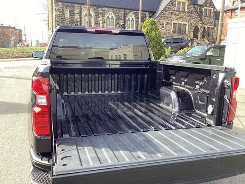 Used 2023 Chevrolet Silverado 1500 Custom Trail Boss w/ LPO, Dark Essentials Package AWD/4WD image 31