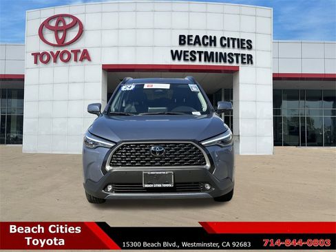 Certified 2024 Toyota Corolla Cross XLE w/ Convenience Package image 4