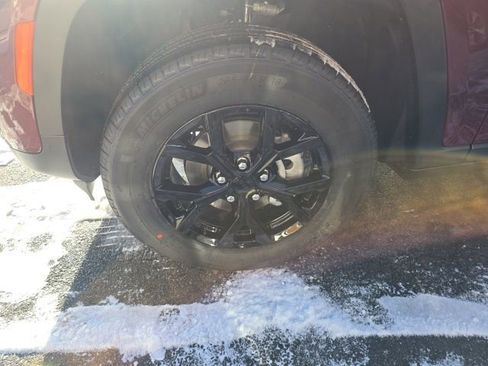 New 2025 Jeep Grand Cherokee Altitude image 8