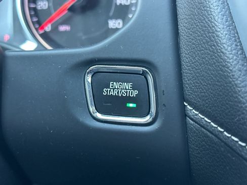 Used 2023 GMC Acadia SLT w/ Elevation Edition image 24