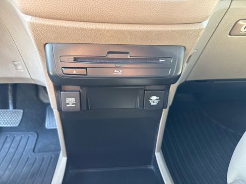Used 2019 Honda Odyssey EX-L image 25