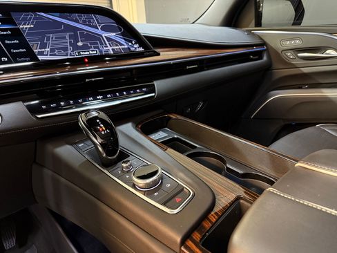 Certified 2022 Cadillac Escalade Premium Luxury w/ LPO, Radiant Package image 16