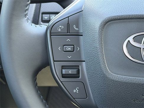 New 2026 Toyota Prius LE image 13