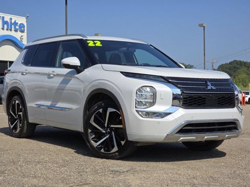 Used 2022 Mitsubishi Outlander SEL AWD/4WD image 2