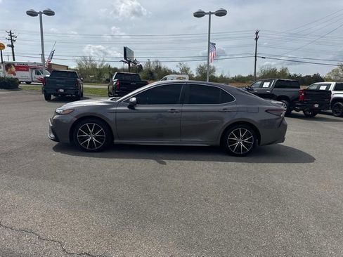Used 2021 Toyota Camry SE image 7