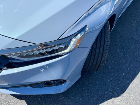Used 2022 Honda Accord Sport image 3