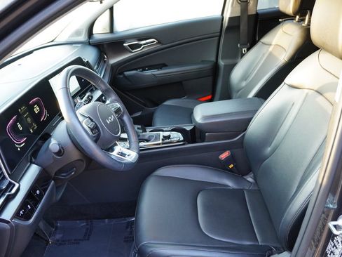 Used 2024 Kia Sportage EX AWD/4WD image 15