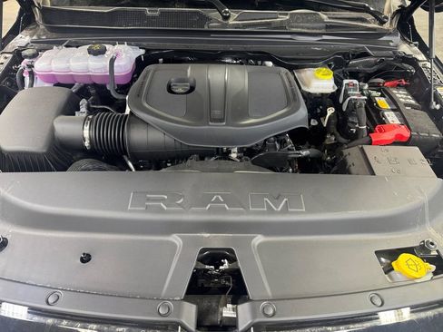 New 2026 RAM 1500 Express AWD/4WD image 19