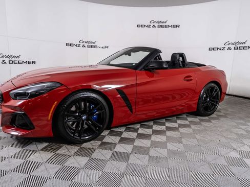 Used 2024 BMW Z4 M40i w/ Shadowloine Package image 9