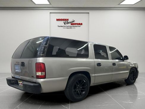 Used 2002 Chevrolet Suburban LS image 7