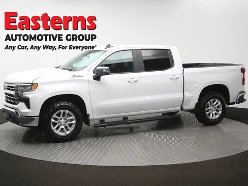 Used 2023 Chevrolet Silverado 1500 LT AWD/4WD image 55