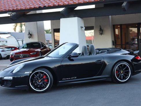 Used 2011 Porsche 911 Carrera GTS RWD image 5