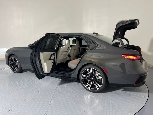 New 2026 BMW 760i xDrive w/ Executive Package image 36