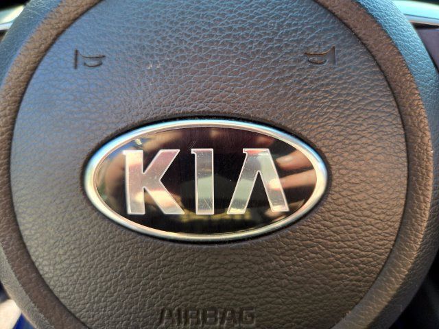 Used 2019 Kia Forte LXS FWD image 32