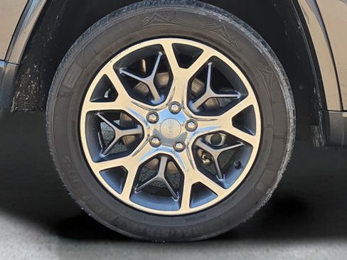 Used 2021 Jeep Grand Cherokee Overland AWD/4WD image 19