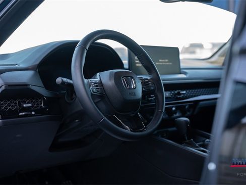 Used 2025 Honda Accord Sport image 11