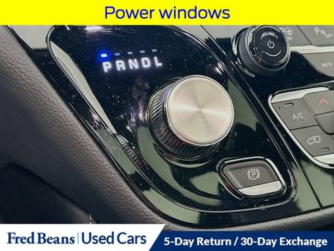 Used 2023 Chrysler Pacifica Limited w/ S Appearance Package FWD image 22