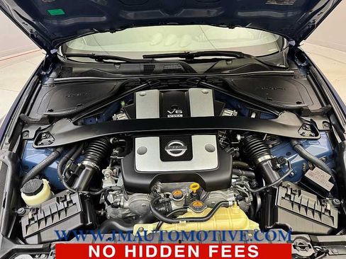 Used 2016 Nissan 370Z Coupe RWD image 10