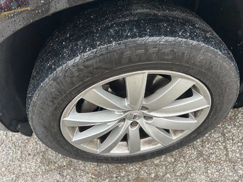 Used 2016 Volvo XC90 T6 Momentum w/ Momentum Plus Package image 9