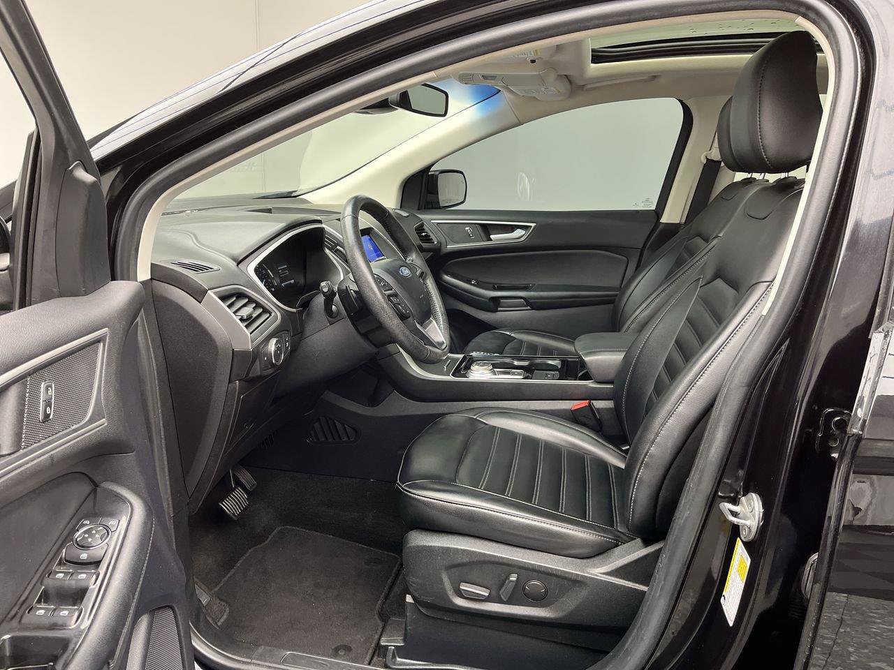 Certified 2020 Ford Edge SEL w/ Convenience Package AWD/4WD image 11