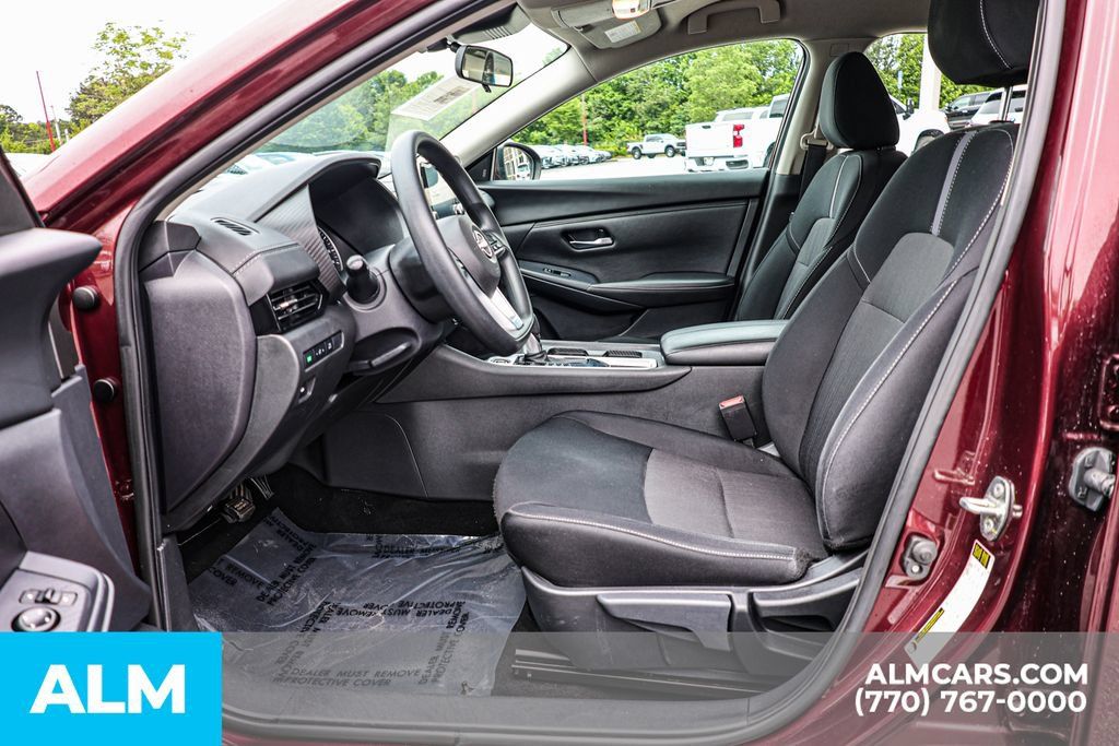 Used 2024 Nissan Sentra SV FWD image 17