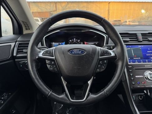 Used 2020 Ford Fusion Energi Titanium image 29