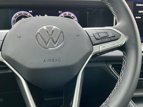 New 2026 Volkswagen Tiguan SE image 21