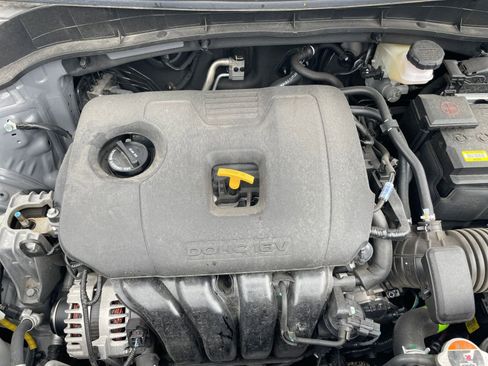 Used 2025 Kia Soul LX w/ LX Technology Package FWD image 30