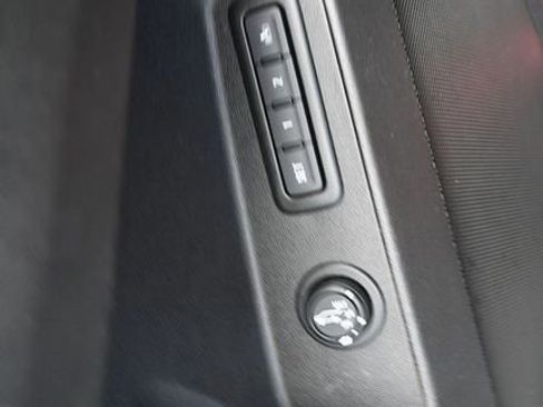 Used 2018 Chevrolet Equinox Premier image 20