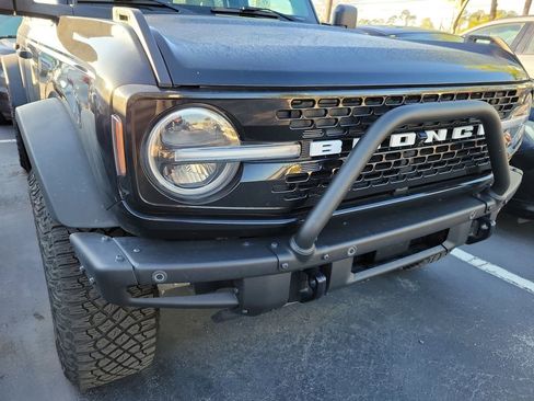 Used 2023 Ford Bronco Wildtrak image 8