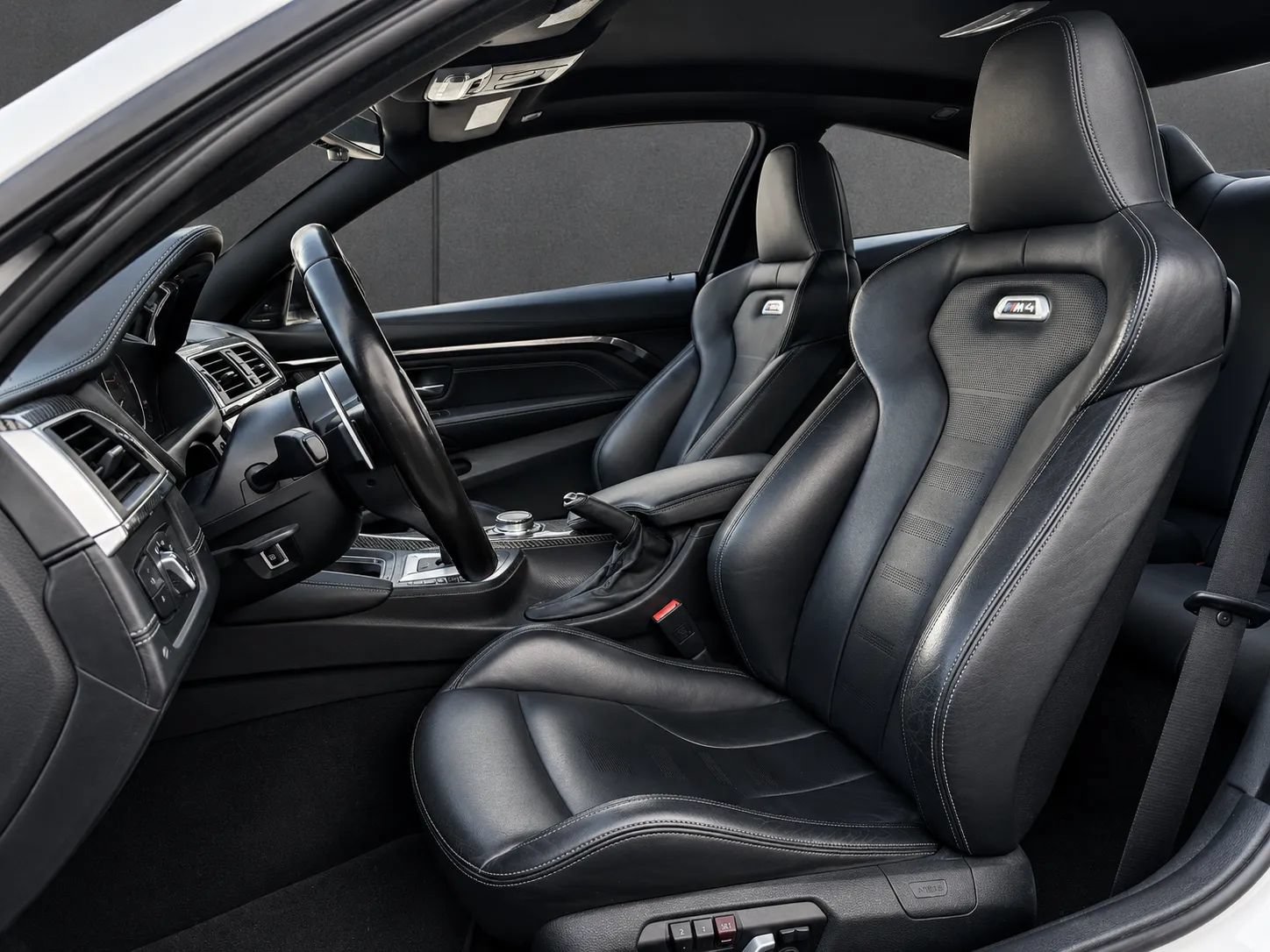 Used 2017 BMW M4 Coupe RWD image 8