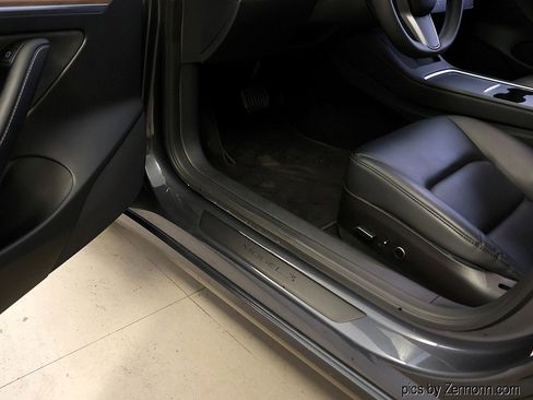 Used 2023 Tesla Model 3 Standard Range image 22