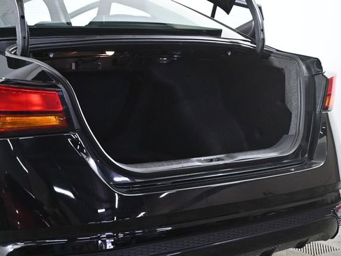 Used 2020 Nissan Altima 2.5 S image 32